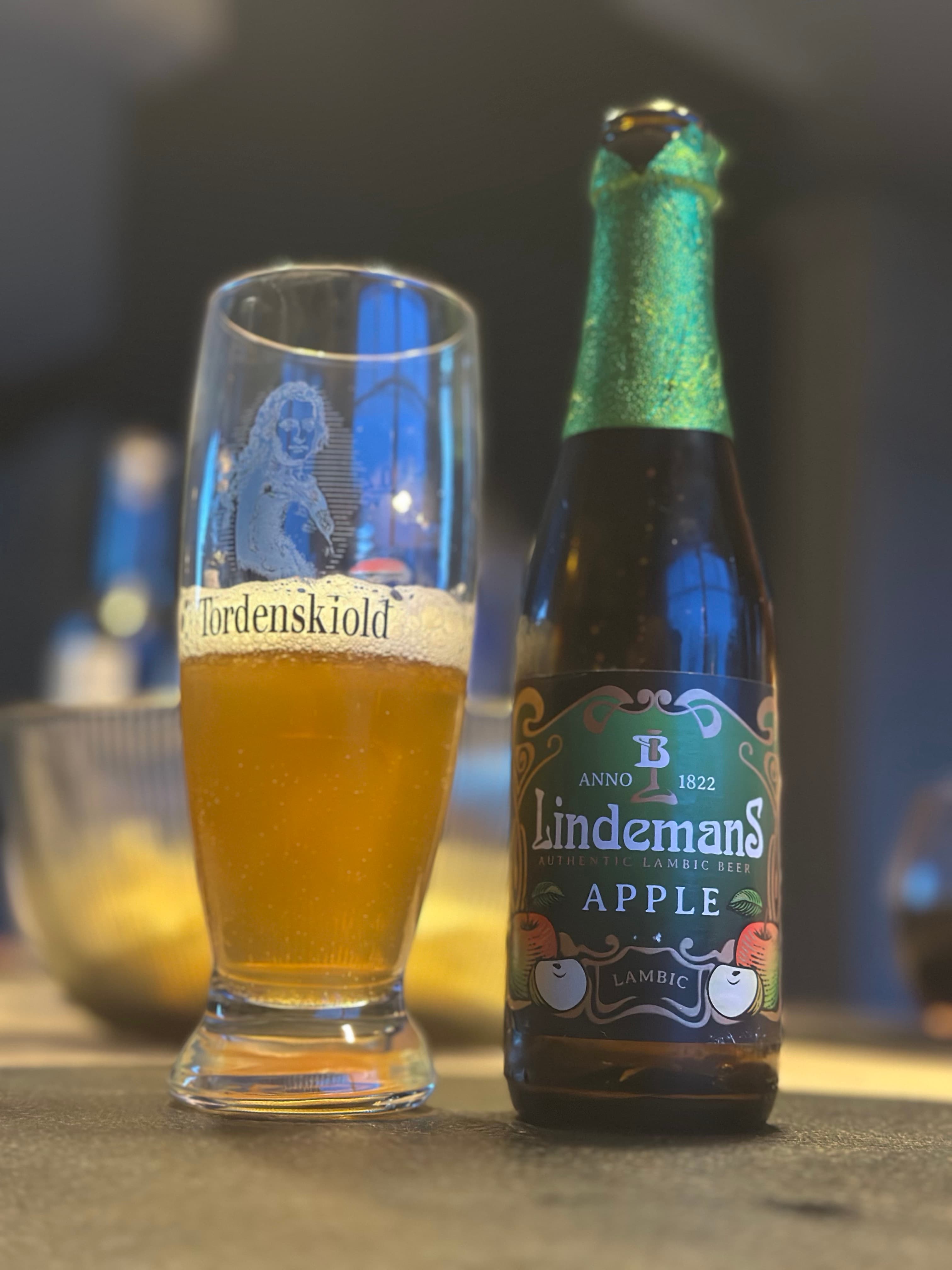 Lindemans Apple from Lindemans beer photo