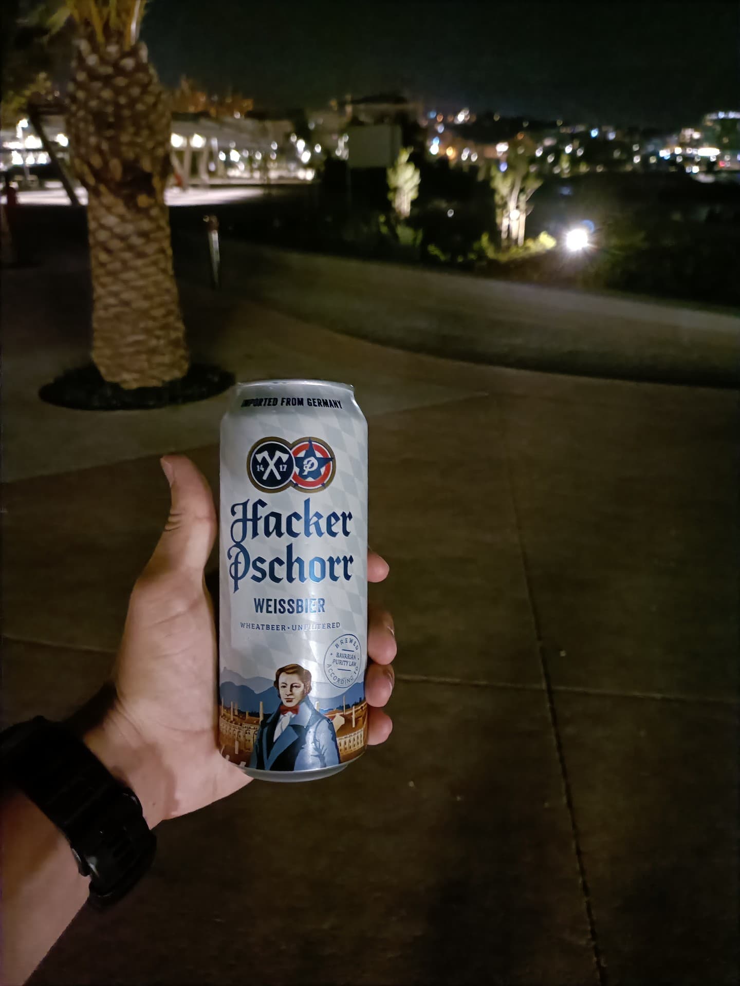 Hacker-Pschorr Weissbier by Hacker-Pschorr, shared by @unclaimed