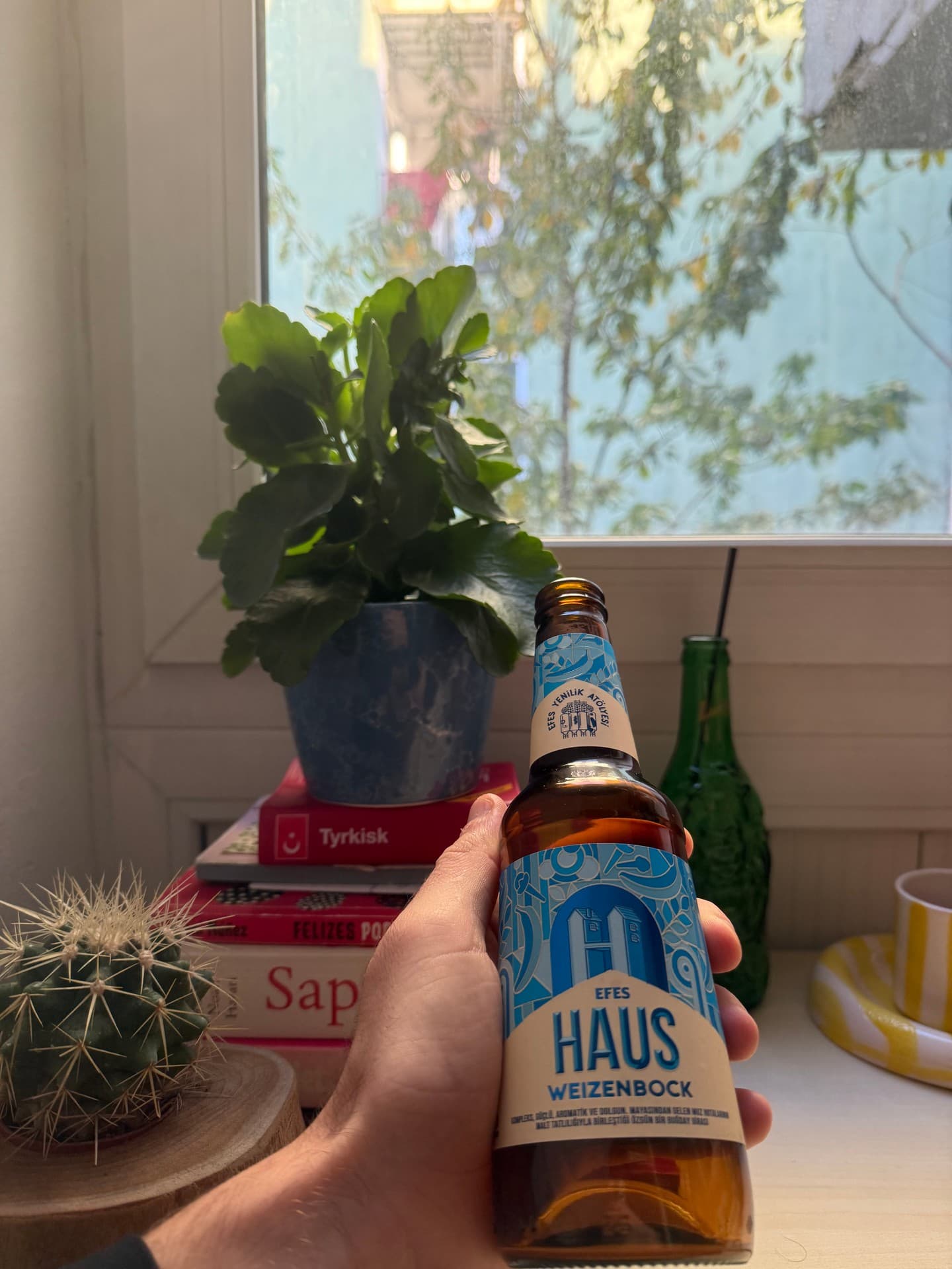 Efes Haus Weizenbock beer photo
